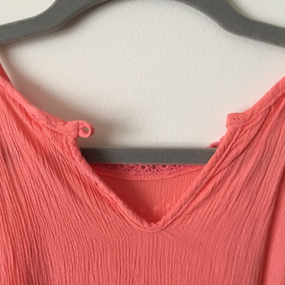 Beautiful Coral Tank Top with Floral Design - Picture 4 of 4